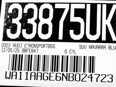 Used 2022 Audi e-tron Premium image 28