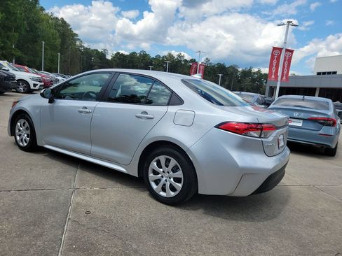 Certified 2024 Toyota Corolla LE FWD image 3