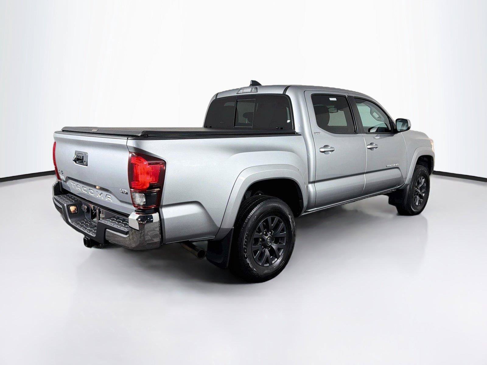 Used 2023 Toyota Tacoma SR5 AWD/4WD image 11