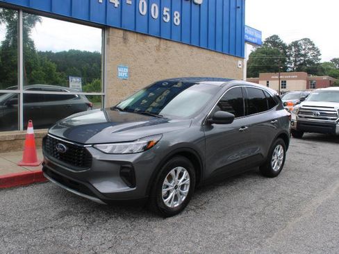Used 2023 Ford Escape Active FWD image 3