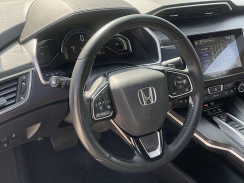 Used 2021 Honda Clarity Touring image 3