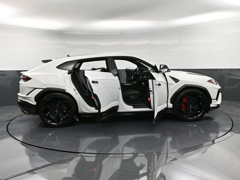 Used 2023 Lamborghini Urus Performante image 40