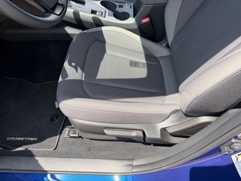 Used 2025 Subaru Crosstrek 2.0i Premium AWD/4WD image 24