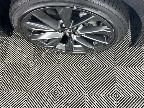 Used 2023 Toyota Corolla SE image 11