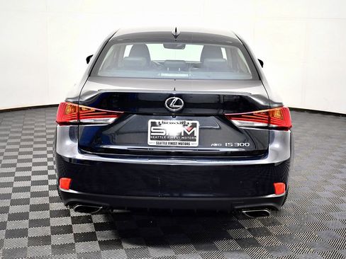 Used 2017 Lexus IS 300 AWD image 9