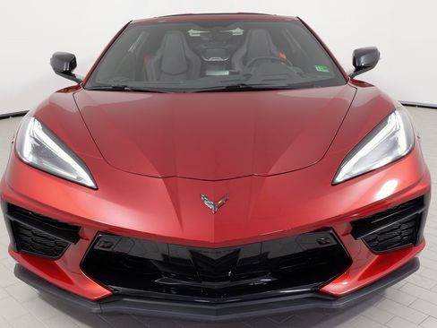 Used 2021 Chevrolet Corvette Stingray w/ Z51 Performance Package image 8