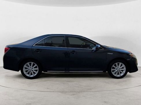 Used 2014 Toyota Camry XLE w/ Leather Package FWD image 6