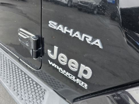 Used 2020 Jeep Wrangler Unlimited Sahara image 41