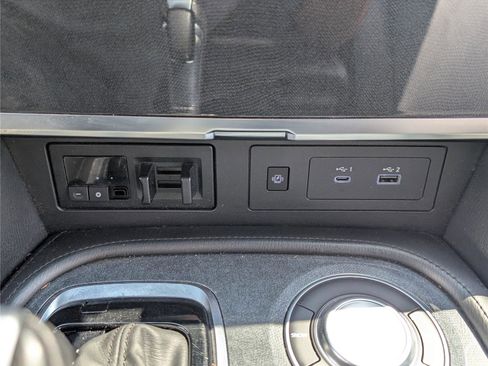 Used 2023 Nissan Armada SL w/ Midnight Edition Package image 28