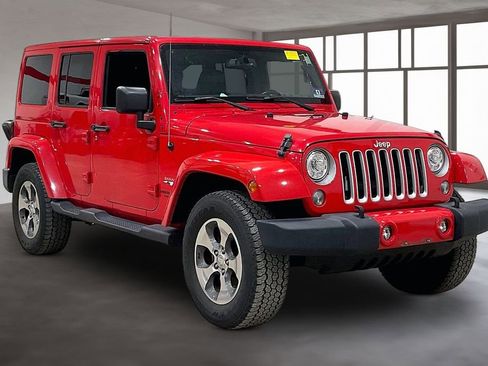Used 2017 Jeep Wrangler Unlimited Sahara image 11