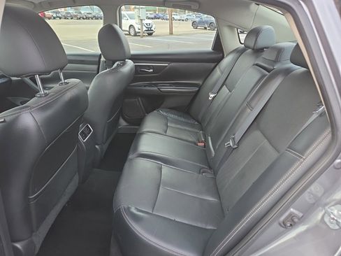 Used 2016 Nissan Altima 2.5 SL w/ 2.5 Technology Package image 17