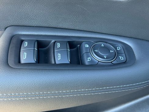 Used 2025 Cadillac XT6 Premium Luxury image 20