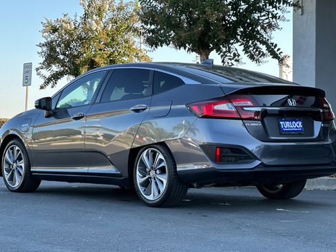 Used 2019 Honda Clarity Plug-In Hybrid image 6