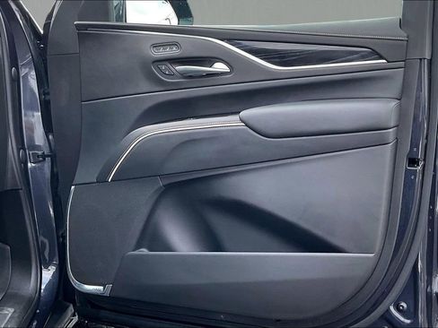 Used 2022 Cadillac Escalade Sport w/ Touring Package AWD/4WD image 29