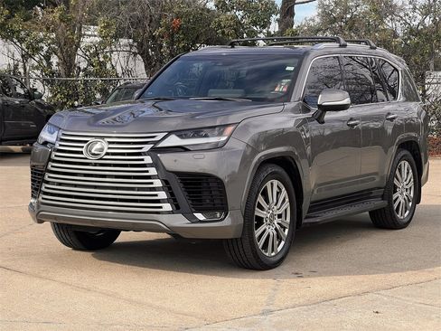 Used 2023 Lexus LX 600 4WD w/ Ultra Luxury Package image 8