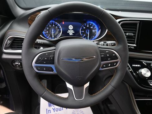 Used 2022 Chrysler Pacifica Pinnacle FWD image 25