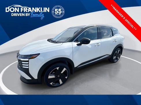 New 2025 Nissan Kicks SR w/ SR Premium Package AWD/4WD image 1