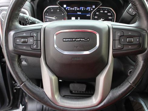 Used 2022 GMC Sierra 2500 Denali w/ Denali Black Diamond Edition AWD/4WD image 25