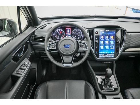 Used 2025 Subaru Forester Limited image 13