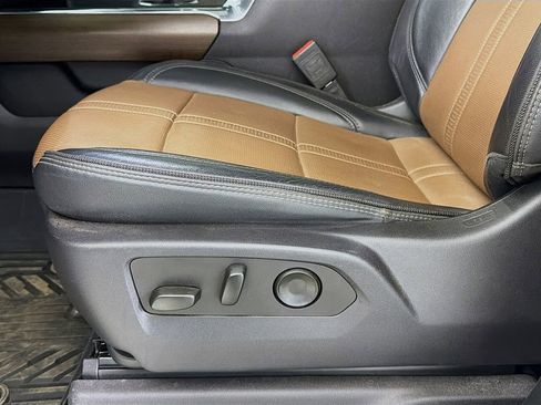 Used 2024 Chevrolet Silverado 2500 High Country w/ High Country Premium Package image 23