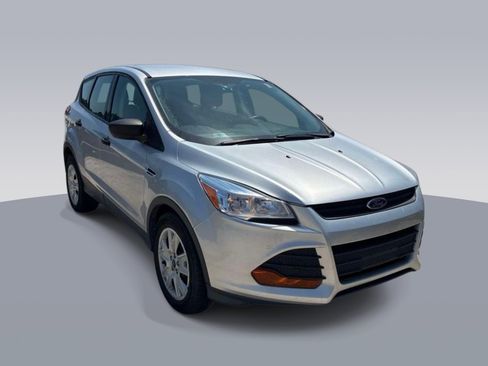 Used 2015 Ford Escape S FWD image 2