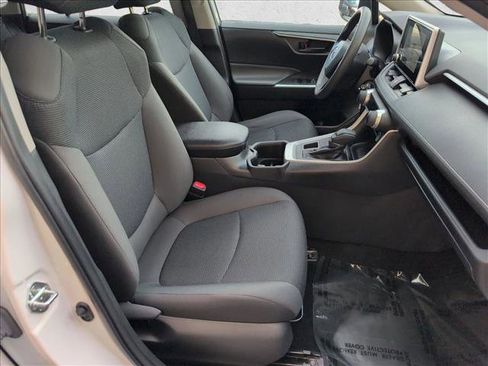 Used 2024 Toyota RAV4 LE AWD/4WD image 21
