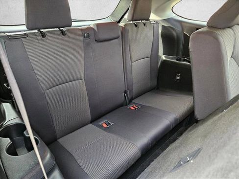 Used 2023 Toyota Highlander LE image 20