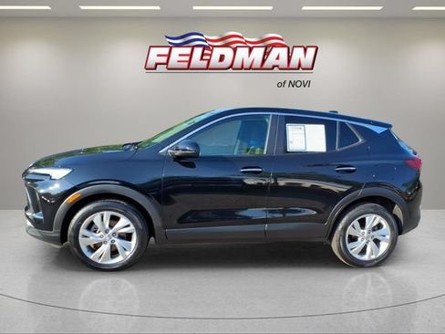 Used 2024 Buick Encore GX Preferred FWD image 2
