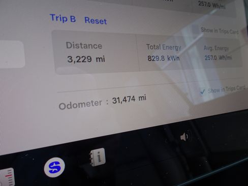 Used 2021 Tesla Model Y Long Range image 20