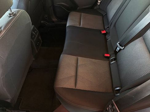 Used 2024 Nissan Rogue SV FWD image 12