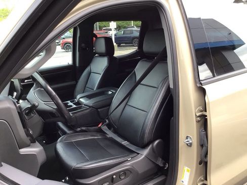 Used 2022 GMC Sierra 1500 Elevation AWD/4WD image 13