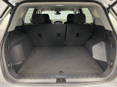 Certified 2023 GMC Terrain SLE w/ Driver Convenience Package image 17