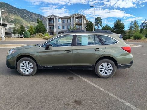 Used 2019 Subaru Outback 2.5i AWD/4WD image 6