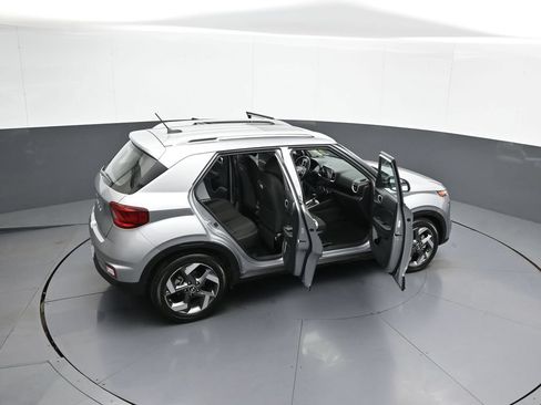 Certified 2024 Hyundai Venue SEL FWD image 45