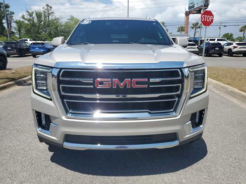 Used 2023 GMC Yukon XL SLT AWD/4WD image 9