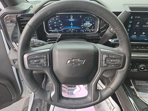 Used 2025 Chevrolet Silverado 2500 ZR2 w/ Technology Package image 13