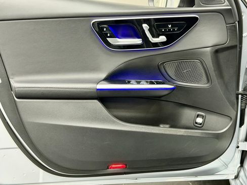 Used 2023 Mercedes-Benz C 300 4MATIC Sedan w/ Exclusive Trim Package image 20