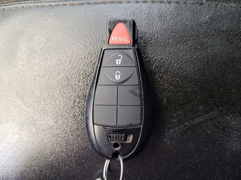 Used 2018 Jeep Cherokee Latitude FWD image 32