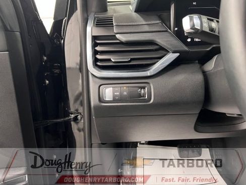 Used 2025 GMC Acadia Elevation FWD image 31
