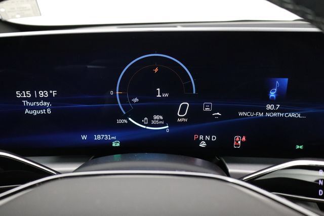 Used 2024 Cadillac Lyriq Sport RWD image 11