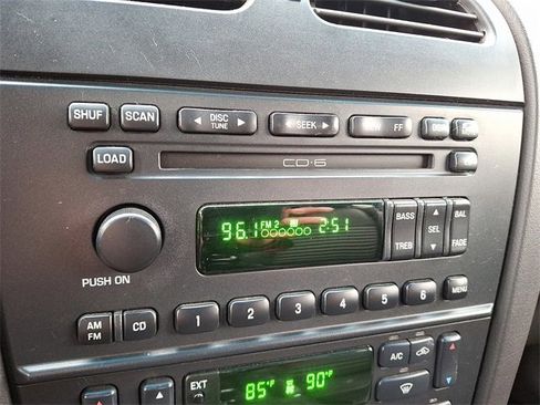 Used 2002 Ford Thunderbird image 17