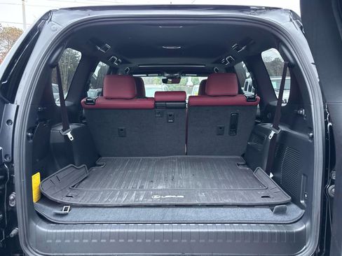 Used 2023 Lexus GX 460 Premium image 13
