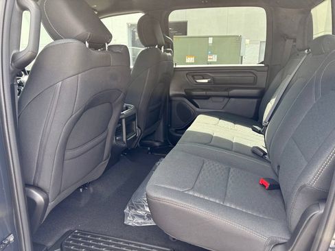 New 2026 RAM 1500 Express AWD/4WD image 9