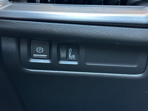 Used 2024 Cadillac XT4 Premium Luxury image 44