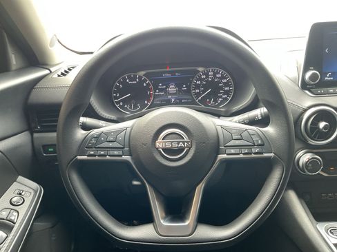 Used 2025 Nissan Sentra SV FWD image 12