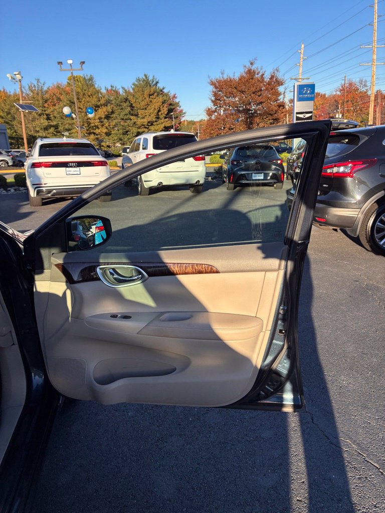 Used 2013 Nissan Sentra SL w/ Leather Pkg FWD image 20