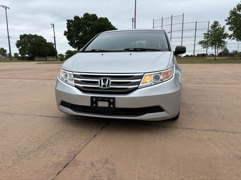 Used 2011 Honda Odyssey EX-L image 4