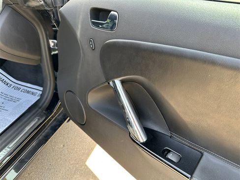 Used 2008 Saturn Sky w/ Weekend Getaway Package image 20