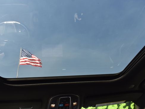 Used 2024 Jeep Grand Cherokee L Limited w/ Luxury Tech Group II image 35