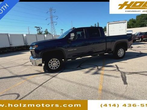 Used 2022 Chevrolet Silverado 2500 LT w/ Convenience Package AWD/4WD image 4